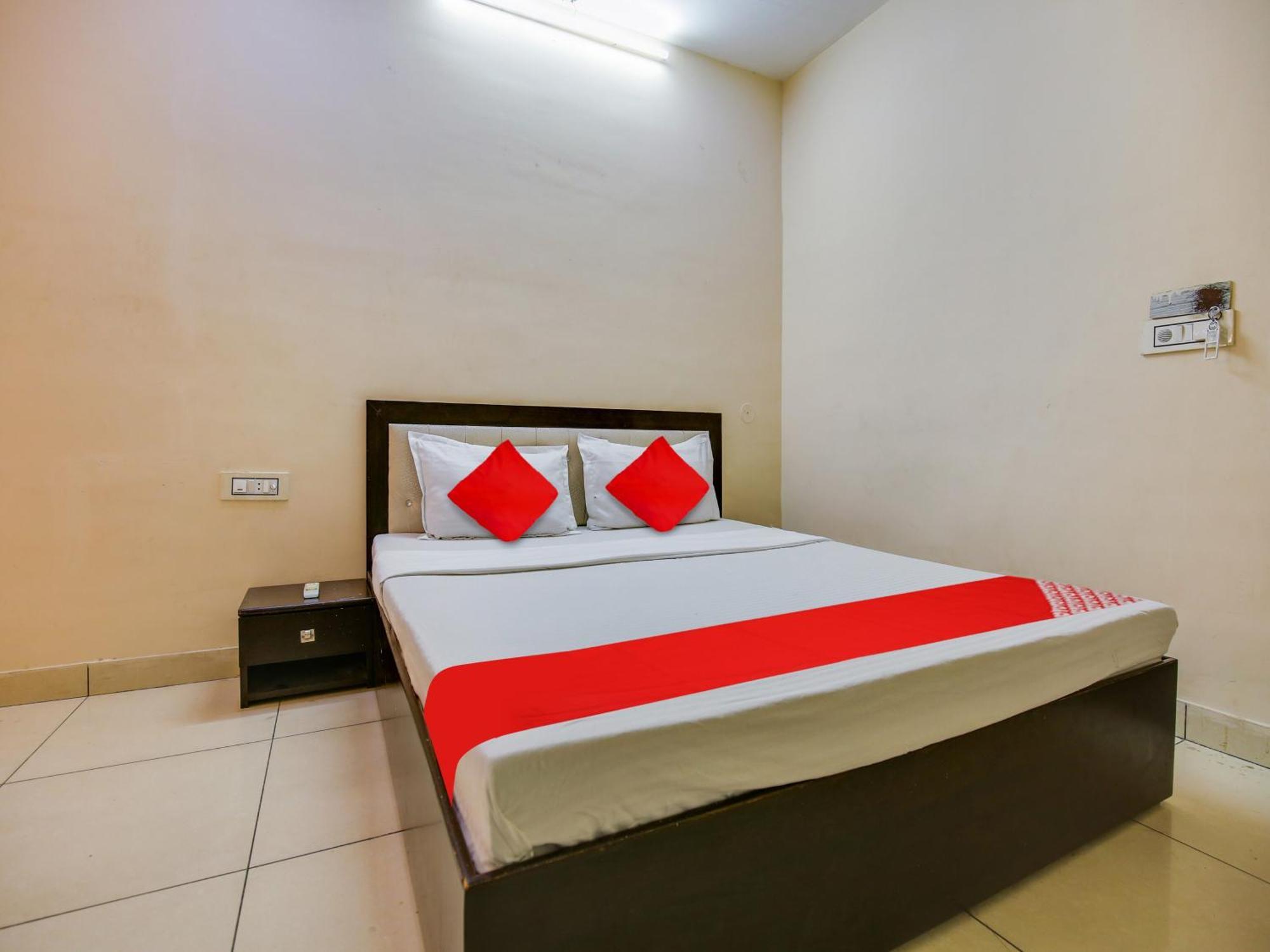 Hotel O Sahil Solitaire Ludhiana Bagian luar foto